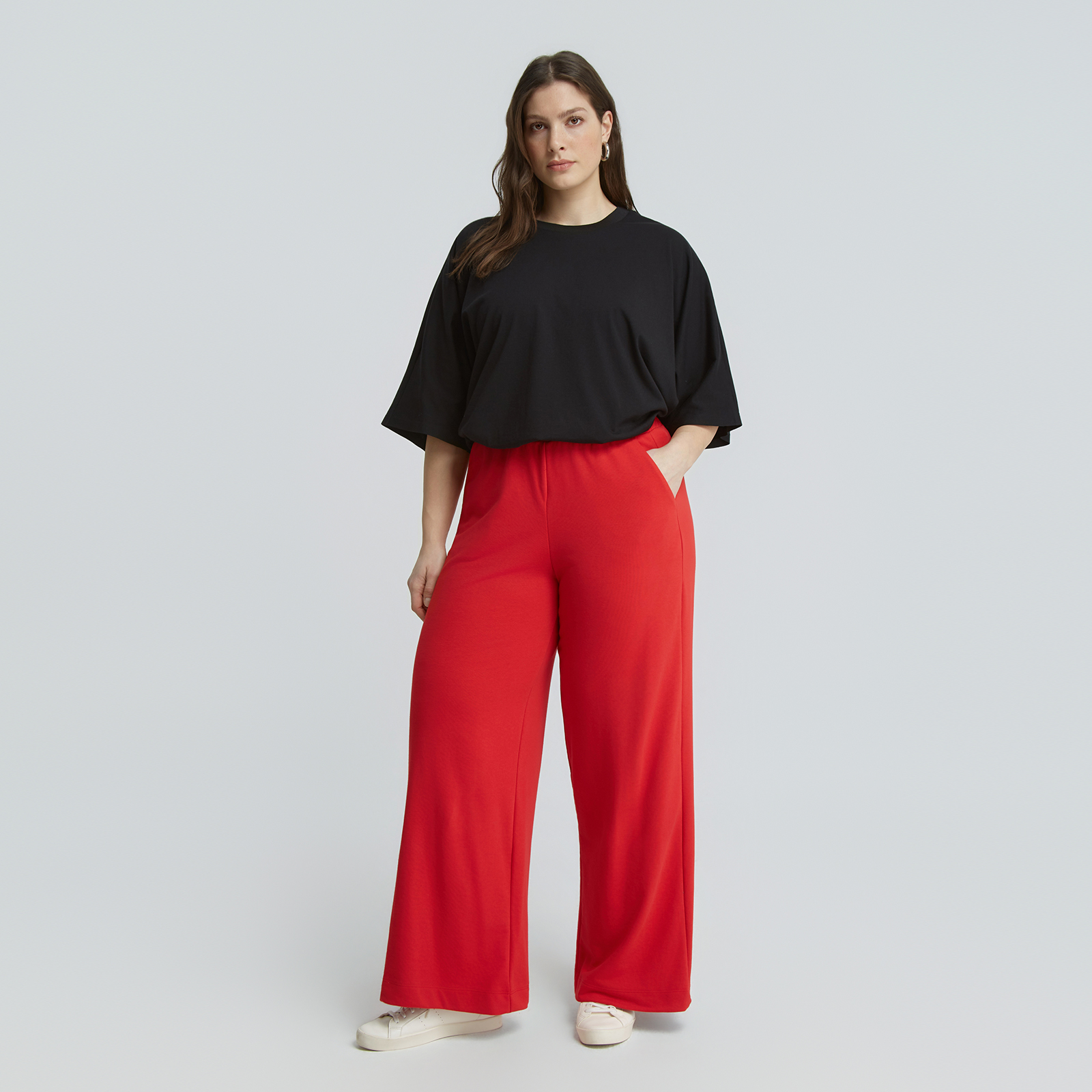 Wide-leg sweat trousers with pockets