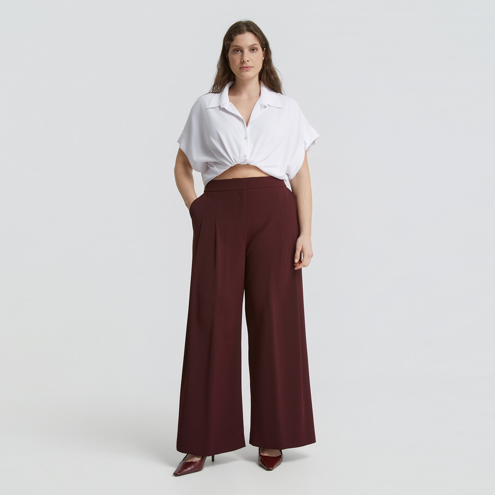 Wide-leg tailored pants