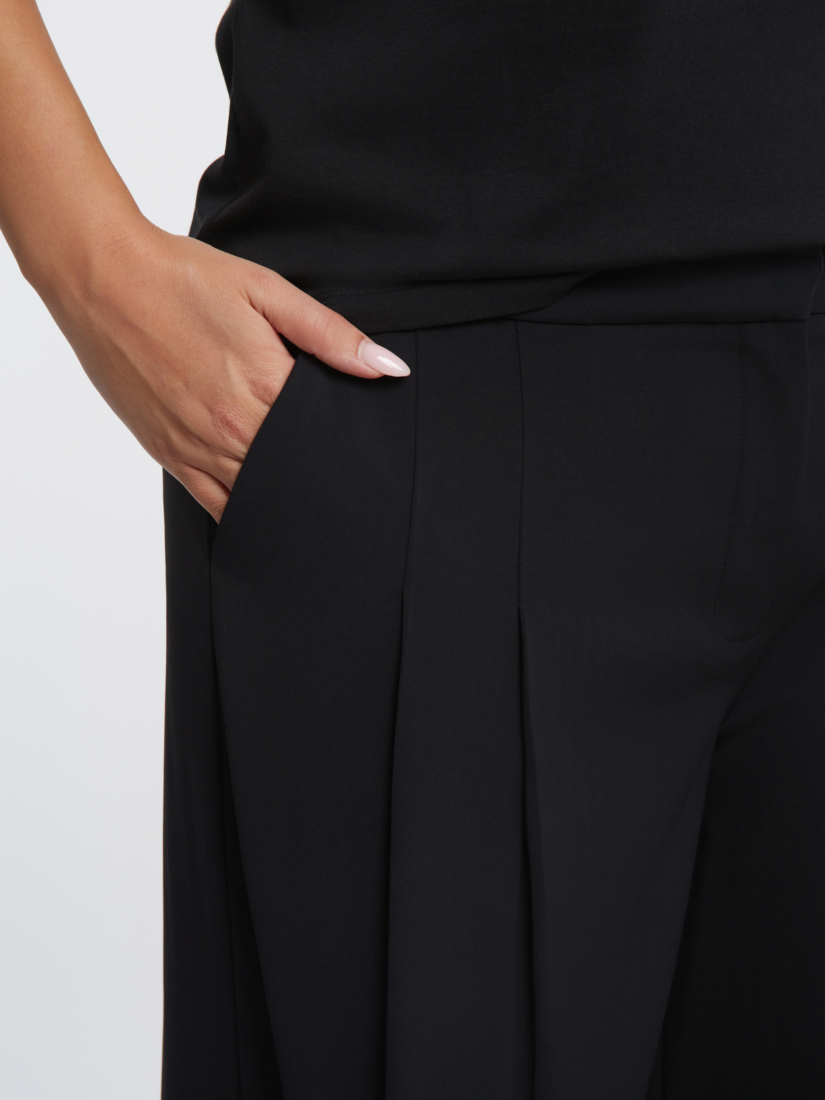 Wide-leg παντελόνι με πιέτες φωτογραφία