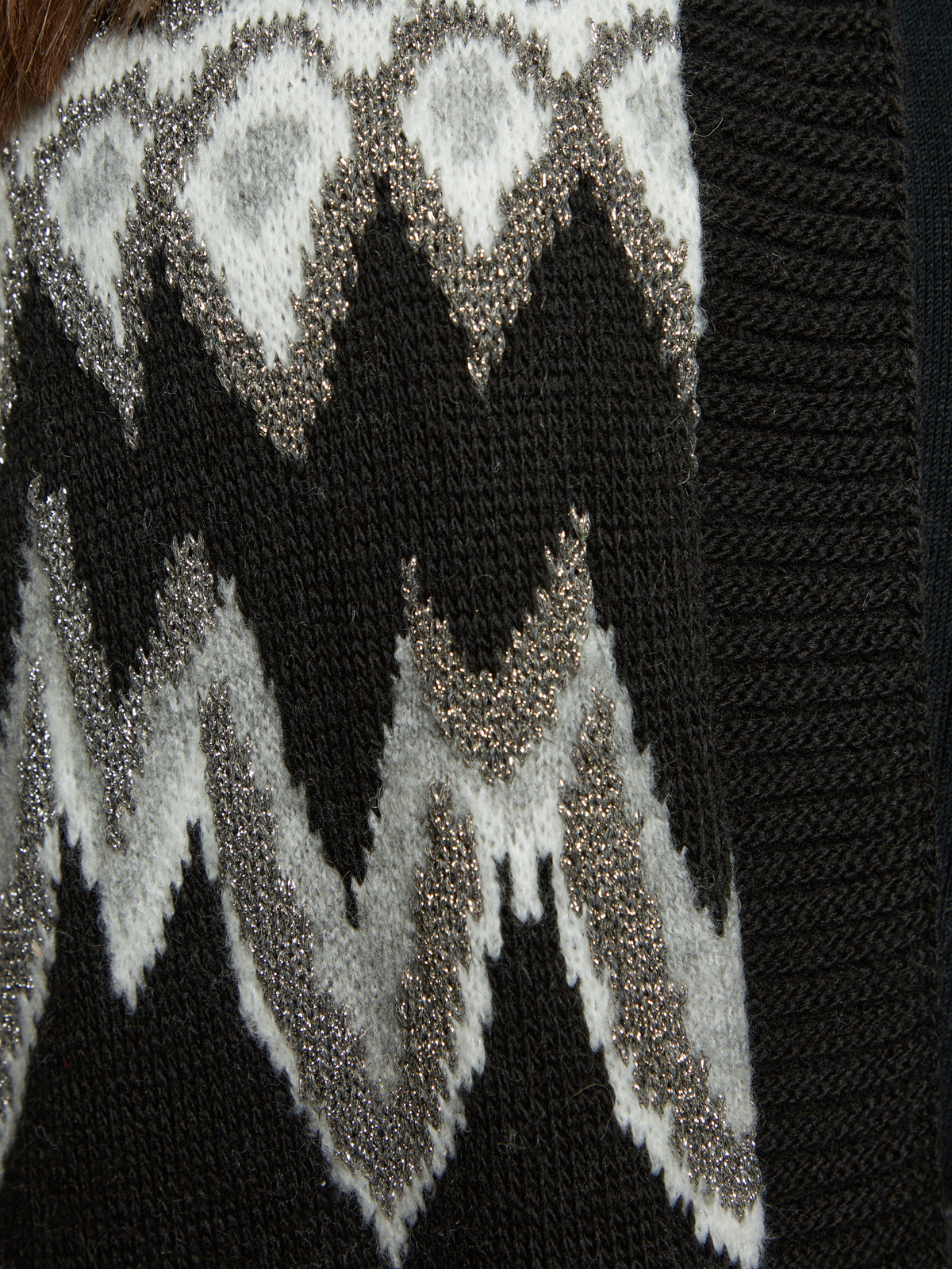 Πλεκτή ζακέτα με μαλλί και γραφικό σχέδιο φωτογραφία