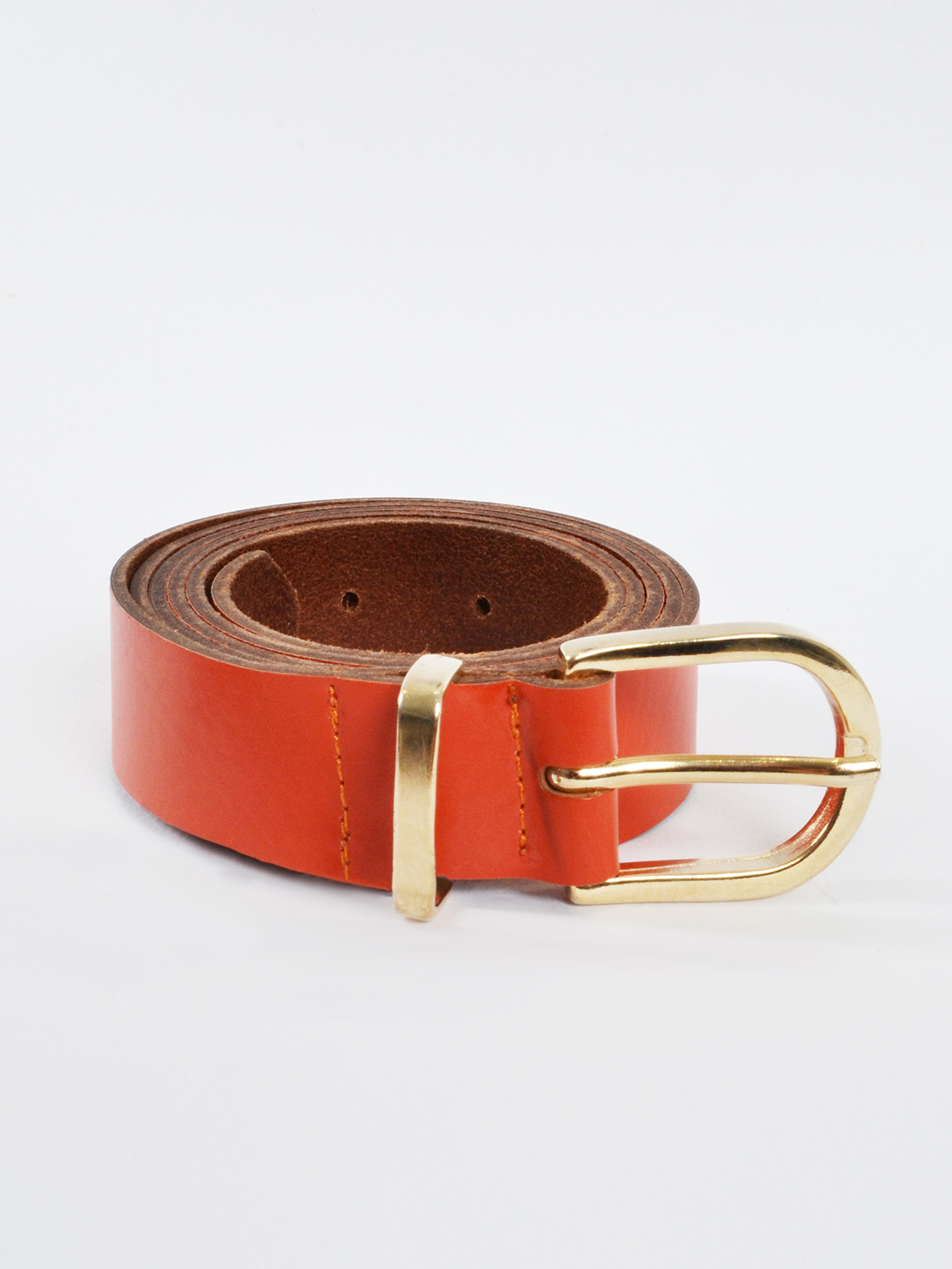 Ζώνη δερμάτινη με οβάλ αγκράφα φωτογραφία