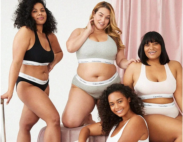 4 plus size μοντέλα με Calvin Klein plus size γυναικεία εσώρουχα στην πλούσια συλλογή της mat fashion